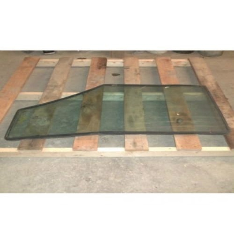Used Cab Glass - Door Fixed - Right Hand fits John Deere 7200 7210 7400 7410 7510 7600 7700 7710 7800 7810 7610 R186465